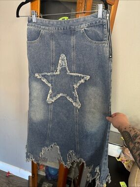 Frayed Star Denim Midi Skirt - Blue